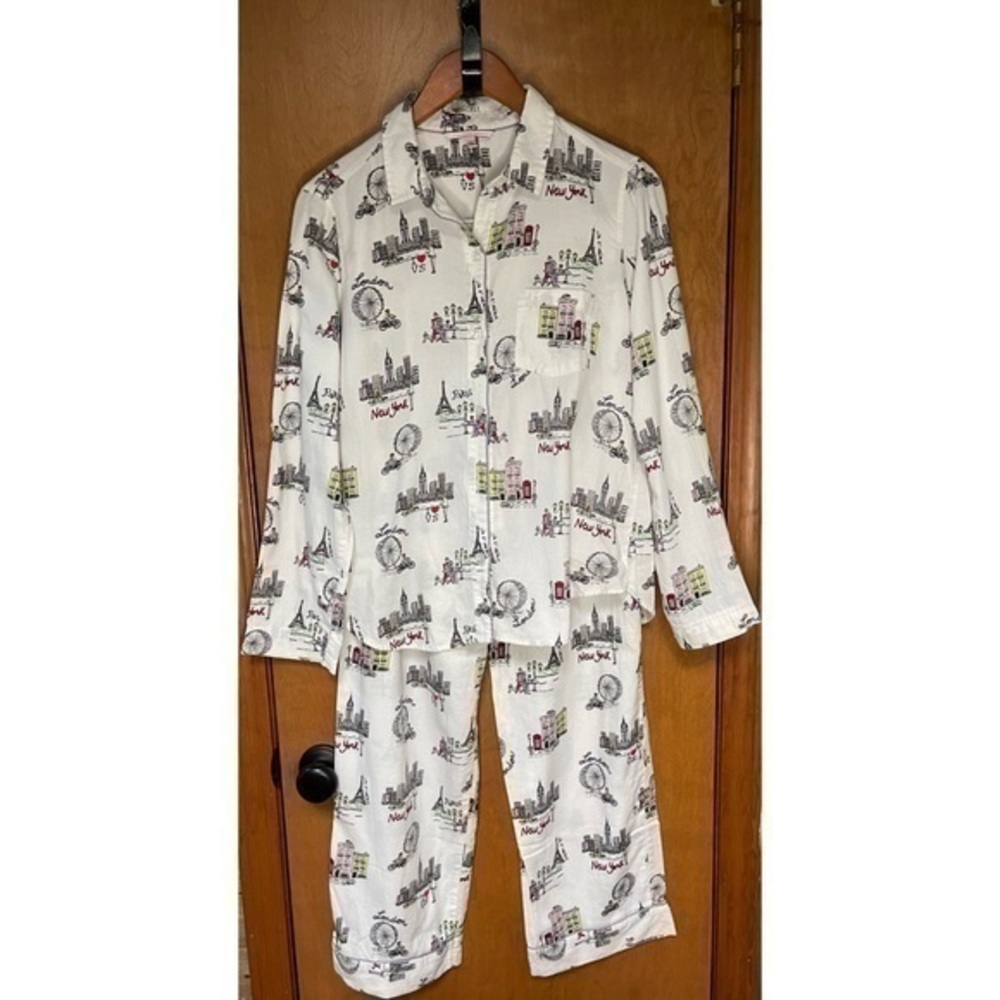 Victoria’s Secret Travel Themed Pajama Set Size Small